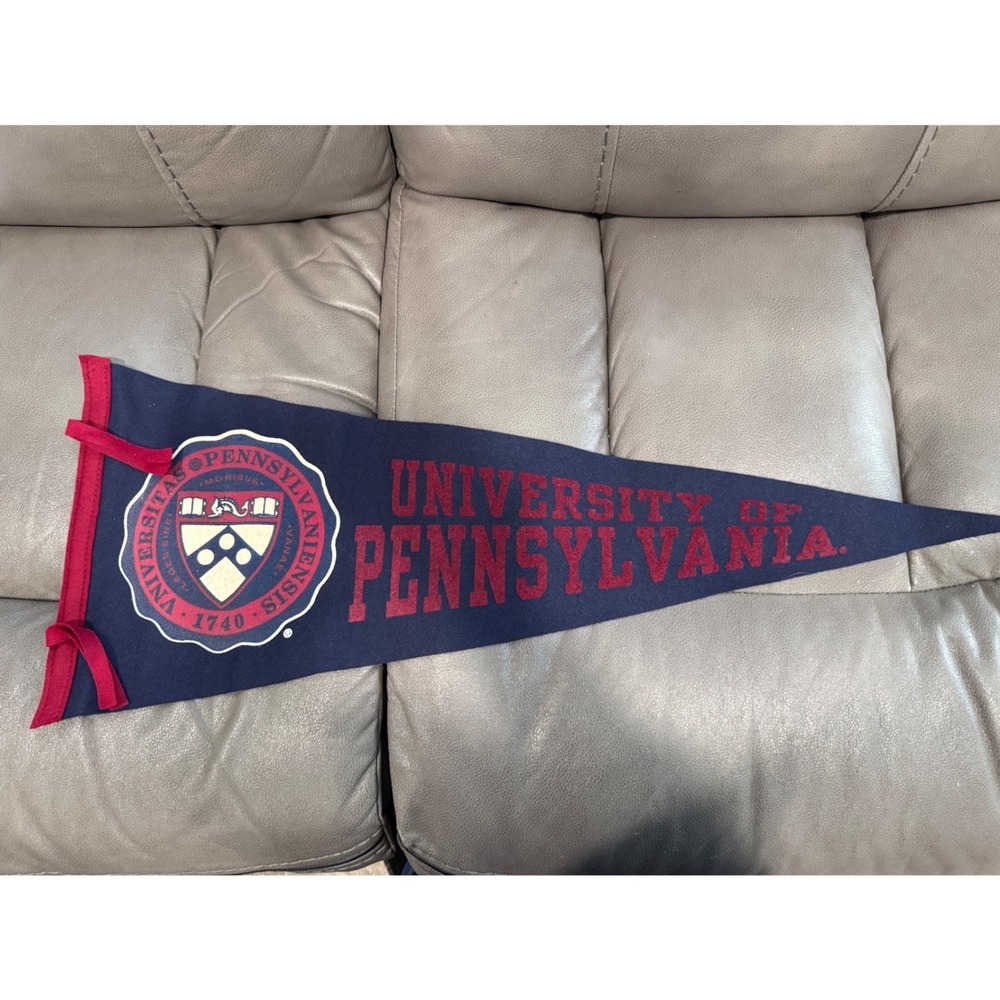 1960 University of Pennsylvania UPenn Felt Pennant Navy Red Collegiate Pacific